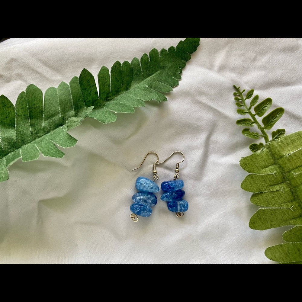 Blue cracked glass earrings